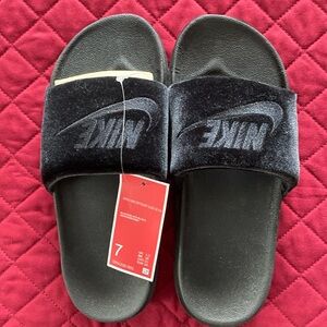 Nike Slides - Black Velvet - womens size 7 - NWT